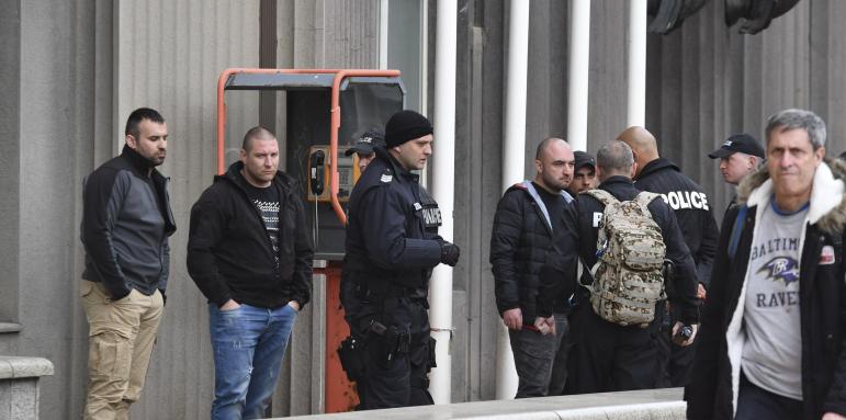 Люлински бандити арестувани за провокации пред МС